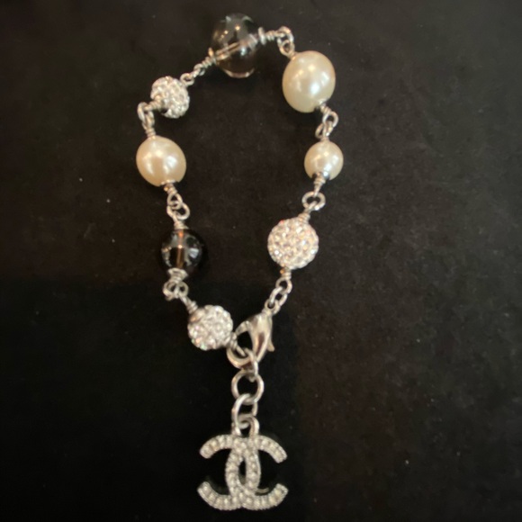 Authentic Chanel bracelet - Picture 5 of 7